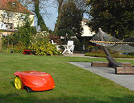 Row1, Robot-cortacsped con carga automtica de las bateras de Li-ion